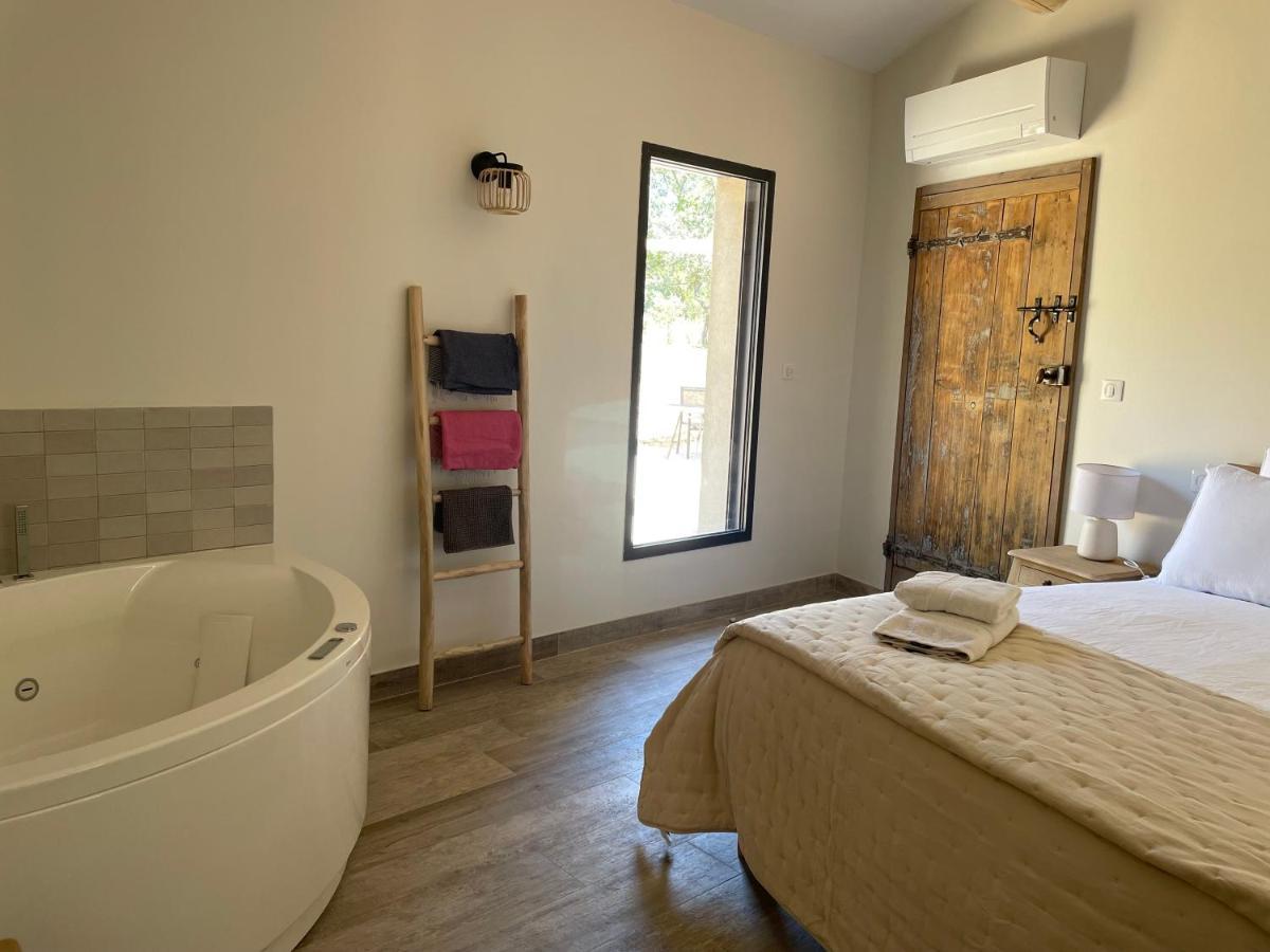 Mas la Chêneraie Lourmarin - Au calme, à 10 mn du centre ville à pied Extérieur photo