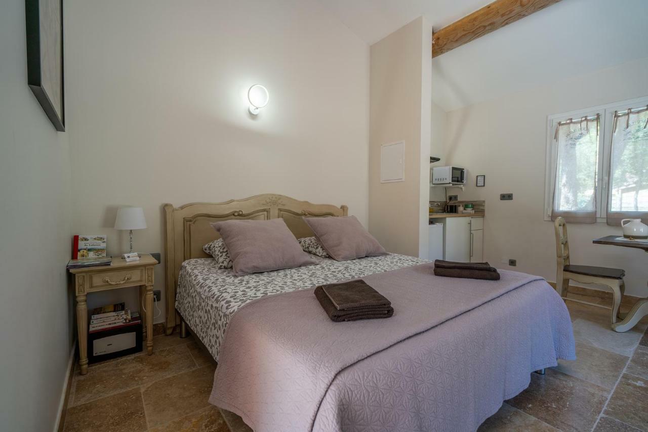 Mas la Chêneraie Lourmarin - Au calme, à 10 mn du centre ville à pied Extérieur photo
